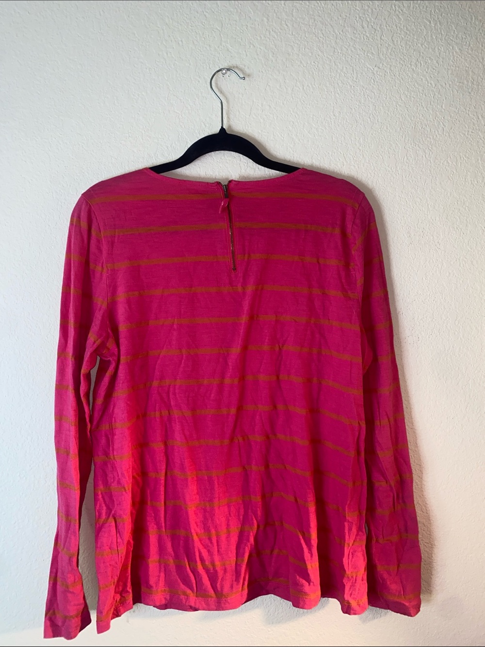 🎈 LOFT pink and orange striped long sleeve tee with a back zipper detail! - Picture 3 of 7